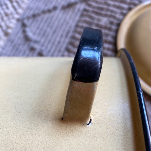 Stock Pot with Lid and handles, large. Enamelled tin, pale yellow, black trim. - Picture 7 of 7